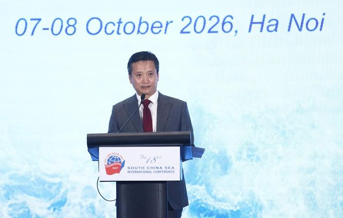 TS. Nguyễn Hùng Sơn, Giám đốc Học viện Ngoại giao phát biểu tại Hội thảo. (Ảnh: Thành Long)