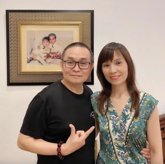 Xuân Hinh đang có cuộc sống hạnh phúc bên vợ - bà Nguyễn Phương Lan. Ảnh: FBNV