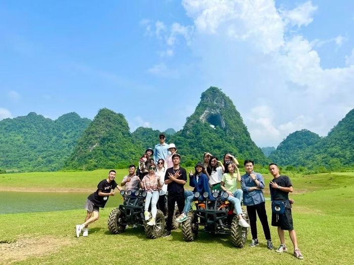 Núi Mắt Thần - địa điểm thu hút đông đảo du khách tham quan trải nghiệm khi đến với Cao Bằng. Ảnh: Cục DLQG Việt Nam