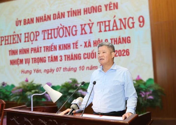 Phó Bí thư Tỉnh ủy, Chủ tịch UBND tỉnh Nguyễn Mạnh Quyền phát biểu chỉ đạo tại phiên họp. Ảnh: hungyen.gov.vn