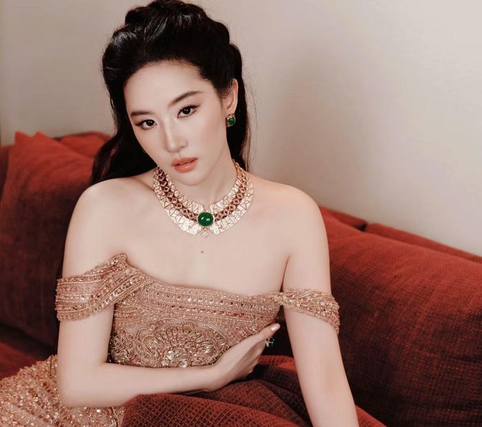 Lưu Diệc Phi đã lâu không vào đoàn phim, vắng bóng trên màn ảnh.