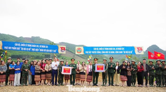 Hoạt động bảo vệ môi trường trong các đợt hành quân dã ngoại làm công tác dân vận của cán bộ, chiến sĩ Sư đoàn 324 đã trở thành nét đẹp văn hóa.