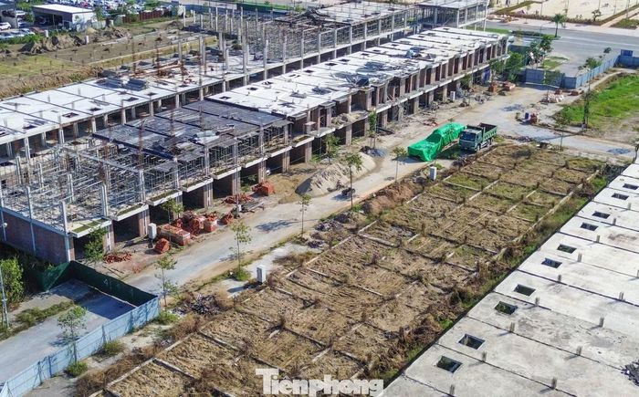 Liên quan đến vi phạm trong quá trình đấu giá khu đất, Cơ quan điều tra Công an tỉnh Thanh Hóa cũng đã có kết luận làm rõ về hành vi “Lợi dụng chức vụ, quyền hạn trong khi thi hành công vụ” của một số cựu quan chức tỉnh Thanh Hoá.