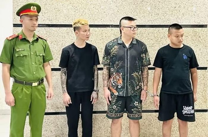 Ba đối tượng tại cơ quan điều tra.