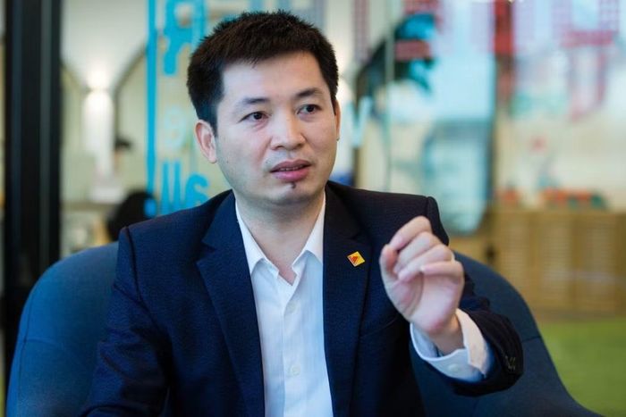 Ông Nguyễn Quang Huy, Khoa Tài chính - Ngân hàng, Trường Đại học Nguyễn Trãi.