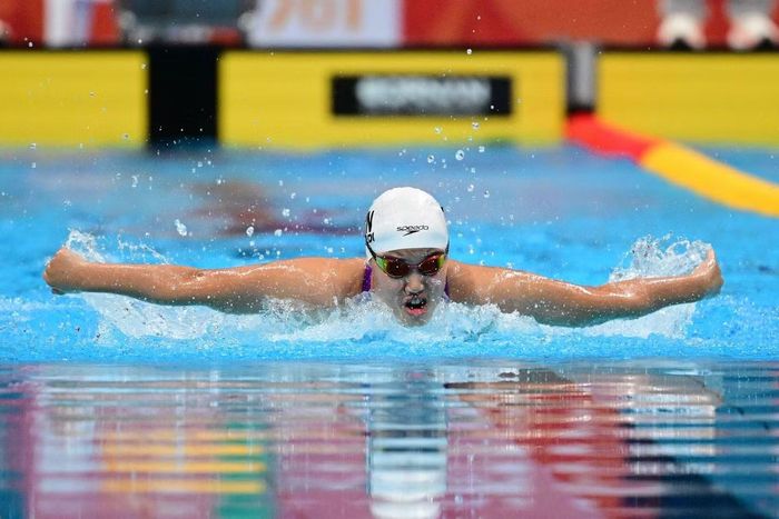 Zhang Zhanshuo và Yu Zidi trên đường đua xanh Asiad 20.
