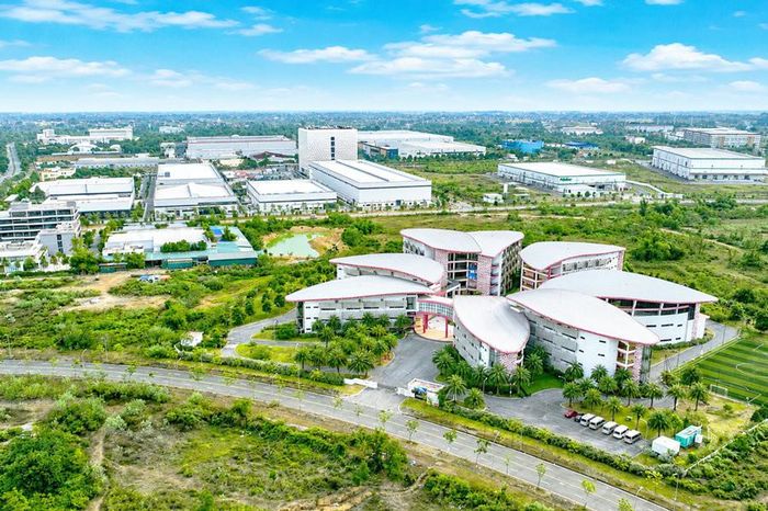 Một góc khu Công nghệ cao Hòa Lạc