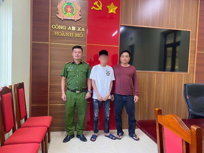 Công an xã Hoành Mô hoàn tất thủ tục bàn giao đối tượng cho Công an thành phố Hồ Chí Minh tiếp tục điều tra, xác minh.