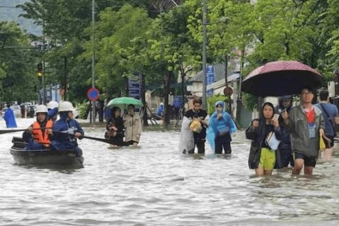 Mưa lớn ở miền Trung làm gia tăng nguy cơ ngập lụt, lũ quét và sạt lở đất. (Ảnh minh họa).