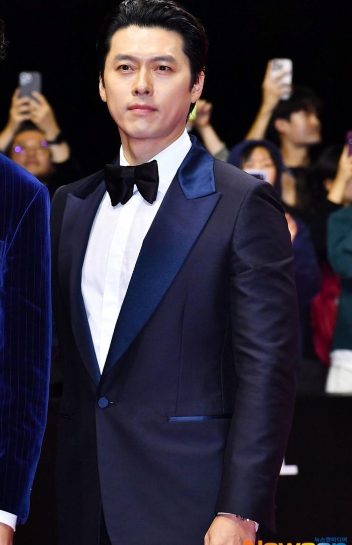 Là ngôi sao đắt giá của màn ảnh Hàn, Hyun Bin im ắng thời gian qua. Anh vừa có dự án điện ảnh mới "Made in Korea" và đang tham gia hoạt động quảng bá phim.