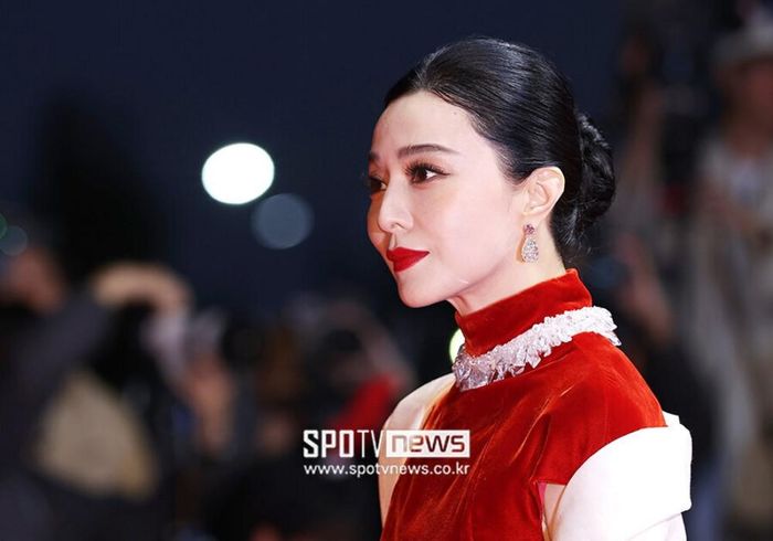 Sau scandal trốn thuế từng gây chấn động Trung Quốc, Phạm Băng Băng những năm qua tích cực trở lại làm nghề. Cô tham gia các dự án nước ngoài, mở rộng hoạt động tại thị trường quốc tế.