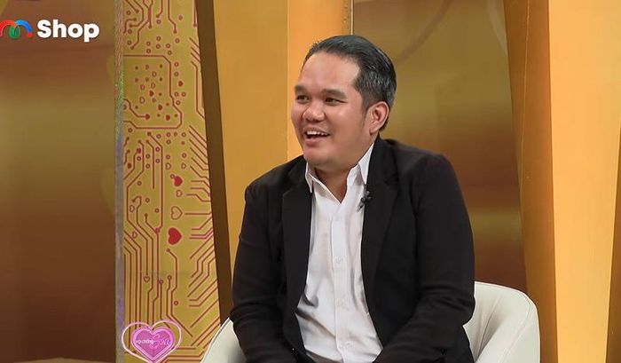 Bằng sự chân thành, anh Khoa đã chinh phục được chị Hồng. Ảnh cắt từ clip 