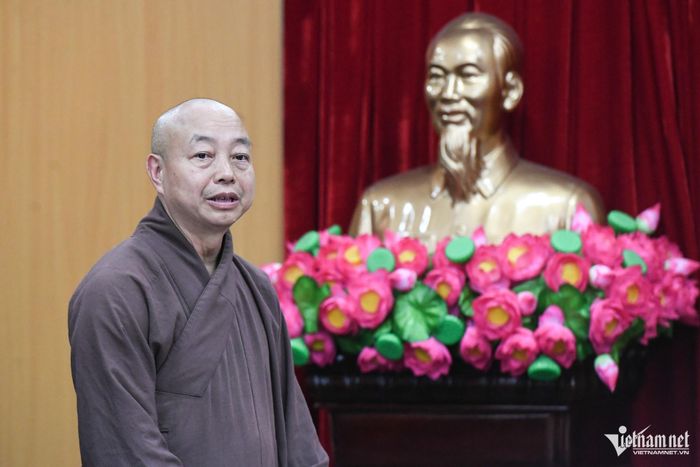Hòa thượng Thích Thanh Huân thông tin về công tác chuẩn bị tổ chức Đại hội đại biểu Phật giáo toàn quốc lần thứ X, nhiệm kỳ 2026 - 2031. Ảnh: Thạch Thảo