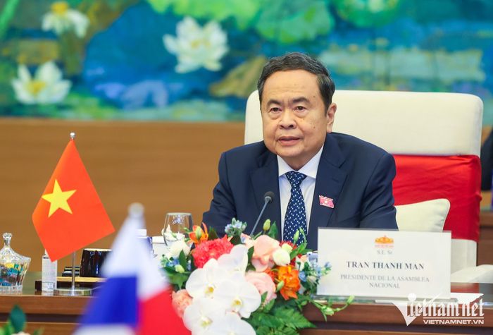 Chủ tịch Quốc hội: Quốc hội Việt Nam ủng hộ mạnh mẽ các phương hướng, biện pháp tăng cường quan hệ hai nước đã được thống nhất, các thỏa thuận được ký kết nhân chuyến thăm của Tổng thống