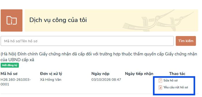 Hoàn thành việc nộp hồ sơ. Ảnh: hanoi.gov