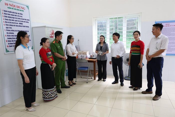 Mô hình nhà an toàn cho phụ nữ và trẻ em được đặt tại Trạm Y tế Trung Tiến, xã Trung Hạ. Ảnh: PNTH