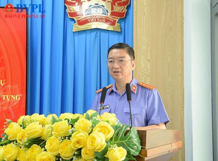  Đại diện lãnh đạo Phòng 1 VKSND TP Hồ Chí Minh phát biểu tham luận.