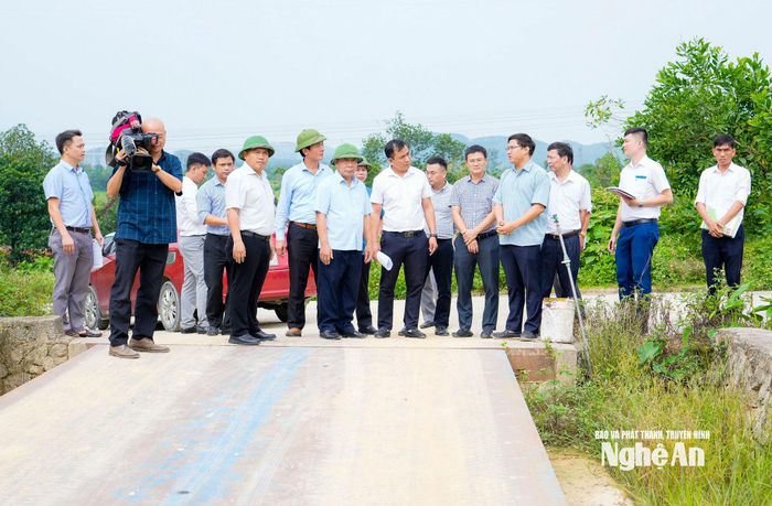 Trạm cân là căn cứ chính để đo đếm chính xác khối lượng khai thác, xác định nghĩa vụ nộp thuế của doanh nghiệp. Ảnh: Phạm Bằng