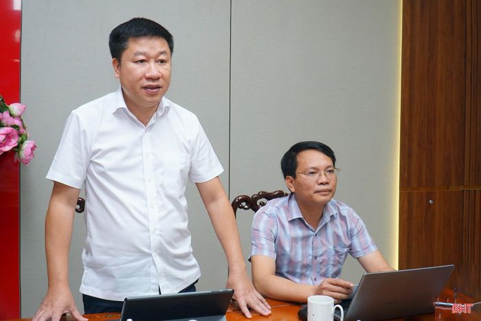 Ông Đặng Văn Thái - Chủ tịch UBND xã Cẩm Bình phát biểu tại buổi làm việc.