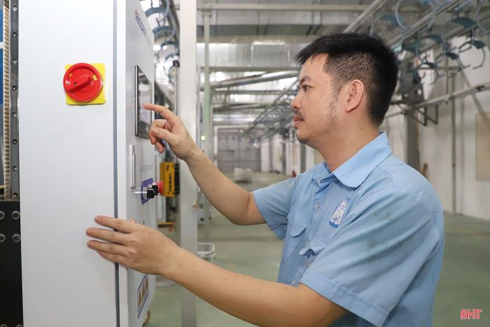 Tỉnh đã hỗ trợ các doanh nghiệp đầu tư công nghệ, thiết bị phục vụ sản xuất - kinh doanh.