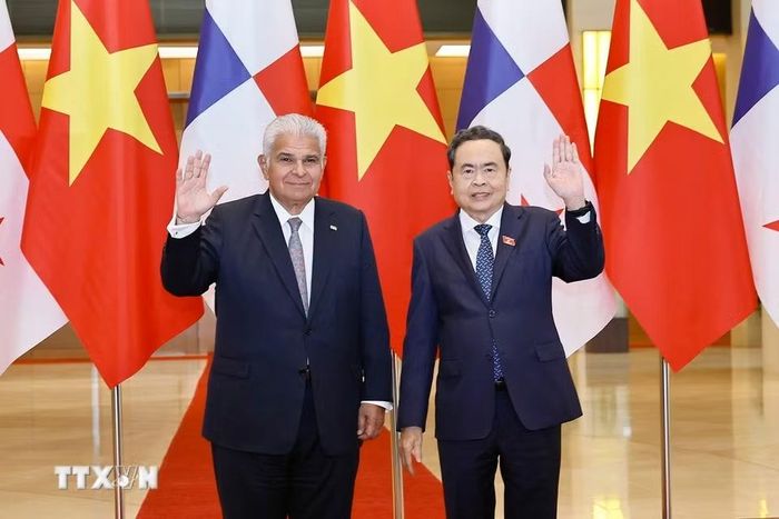 Chủ tịch Quốc hội Trần Thanh Mẫn hội kiến Tổng thống Panama José Raúl Mulino. (Ảnh: Doãn Tấn/TTXVN)