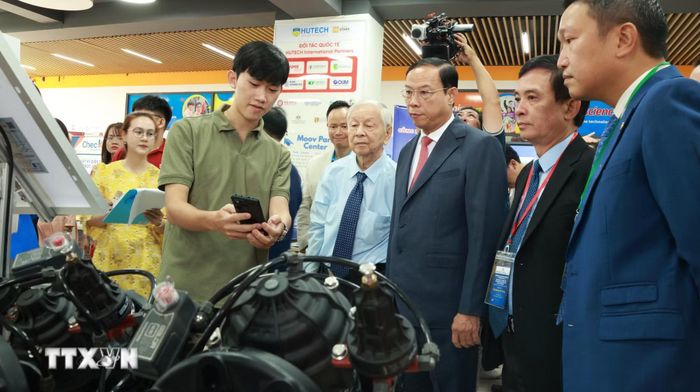 Thu hút được người tài mới chỉ là bước khởi đầu, sử dụng đúng và giữ chân được họ mới quyết định sự thành bại. (Ảnh: Thu Hoài/TTXVN)