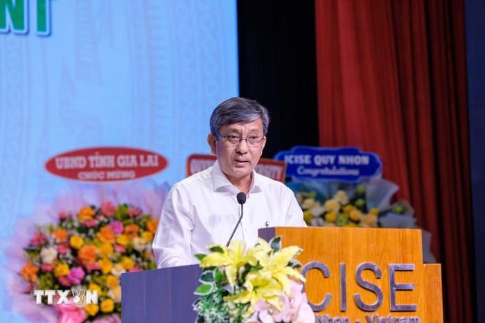 Phó Giáo sư, tiến sỹ Trần Trung Tính, Thứ trưởng Bộ Khoa học và Công nghệ phát biểu tại hội nghị “Khoa học và Công nghệ để phát triển bền vững.” (Ảnh: Sỹ Thắng/TTXVN)