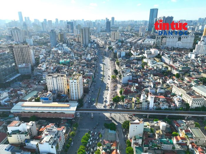 Đường Vành đai 1 đoạn nút giao Hoàng Cầu - Ô Chợ Dừa nhìn từ trên cao.