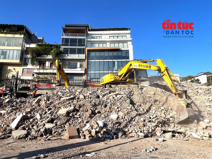 Công tác giải phóng mặt bằng Dự án bãi đỗ xe, trạm sạc, vườn hoa... trên tuyến Vành đai 1 đã cơ bản hoàn thành.
