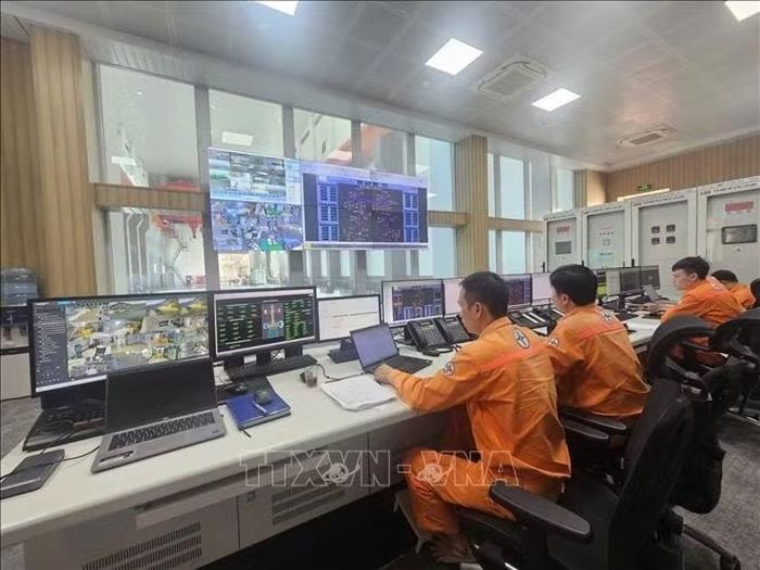 Để duy trì vận hành an toàn, liên tục, Công ty tăng cường công tác trực ca, chủ động trong vận hành.