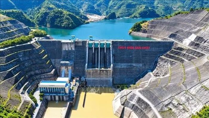 Đập thủy điện Bản Chát.