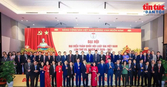 Ban Chấp hành Hội Luật gia Việt Nam khóa XV ra mắt Đại hội.