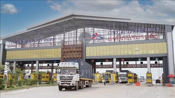 Cảng cạn Thanaleng Viêng Chăn tại huyện Hadxaiphong thủ đô Viêng Chăn. Ảnh tư liệu: Đỗ Bá Thành/TTXVN