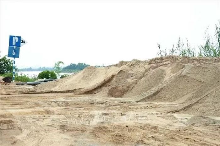 Mỏ cát bị tạm dừng hoạt động do chưa đáp ứng yêu cầu giám sát.