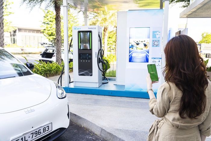 Hạ tầng sạc ô tô điện tại Việt Nam đang có thêm nhiều doanh nghiệp tham gia bên cạnh V-Green. Ảnh: Tasco.
