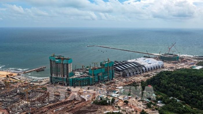 Tổ hợp Trung tâm Hội nghị và Triển lãm APEC (gồm Nhà biểu diễn đa năng, Trung tâm Hội nghị và Triển lãm APEC và Công viên APEC). Ảnh: TTXVN phát 