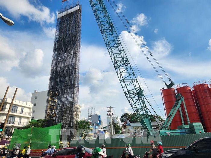 Khu vực thi công nhà ga Lê Thị Riêng của tuyến metro Bến Thành - Tham Lương. Ảnh: Tiến Lực - TTXVN 