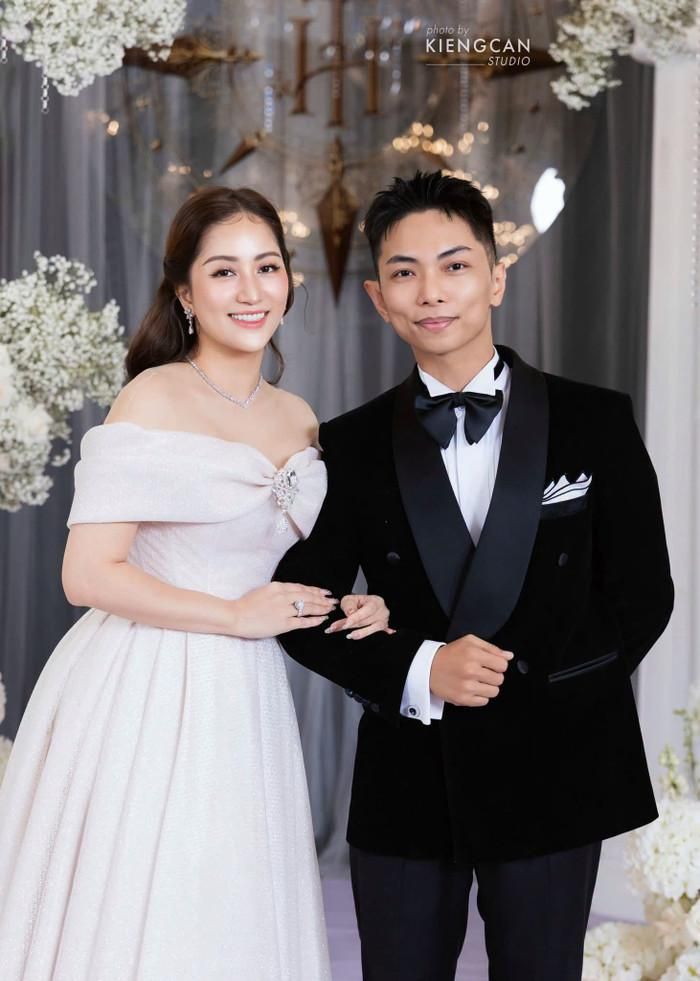 Khánh Thi và Phan Hiển duy trì hôn nhân hạnh phúc.