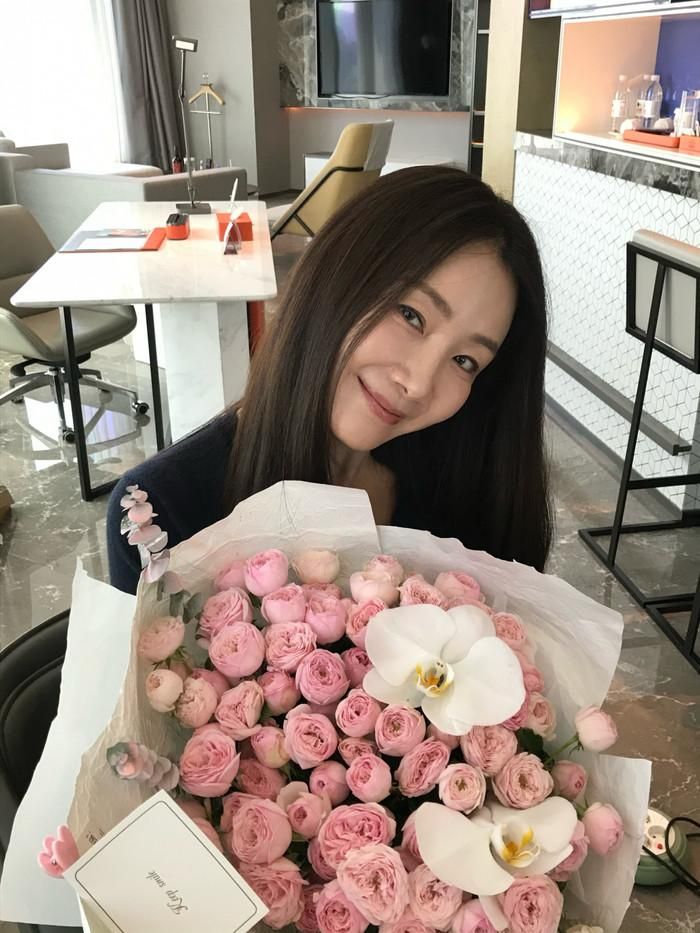 Choi Ji woo tuy không còn hoạt động nghệ thuật rầm rộ như trước nhưng vẫn được nhiều khán giả yêu thích.