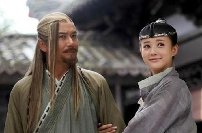 Hoàng Dược Sư và Hoàng Dung nổi bật với võ công, trí tuệ cùng khả năng ứng biến trên giang hồ. 