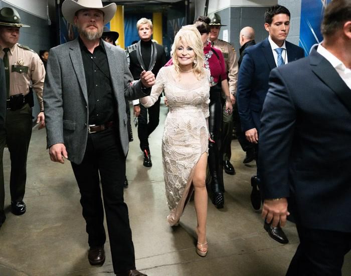 Cố ca sĩ Dolly Parton và cháu trai kiêm cựu trưởng bộ phận an ninh - Bryan Seaver.