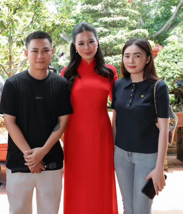 Nam Thư gặp gỡ vợ chồng Hoài Lâm vào dịp Giỗ Tổ sân khấu tháng 9/2026.