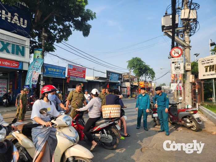 Lực lượng chức năng có mặt tại hiện trường.