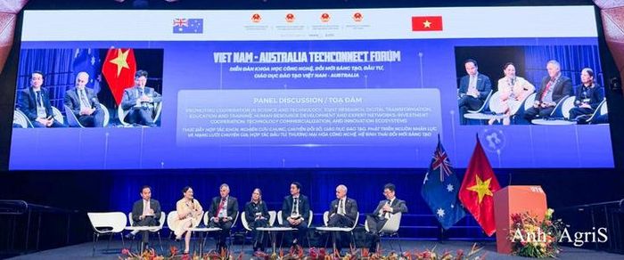 Bà Đặng Huỳnh Ức My chia sẻ tại Vietnam - Australia Tech Connect Forum 2026, thúc đẩy kết nối giữa Chính phủ, viện nghiên cứu, trường đại học và doanh nghiệp nhằm mở rộng hợp tác đổi mới sáng tạo trong chuỗi giá trị quốc tế