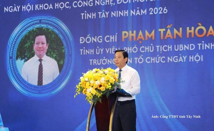 Phó Chủ tịch UBND tỉnh Tây Ninh Phạm Tấn Hoà phát biểu tại lễ khai mạc Ngày hội