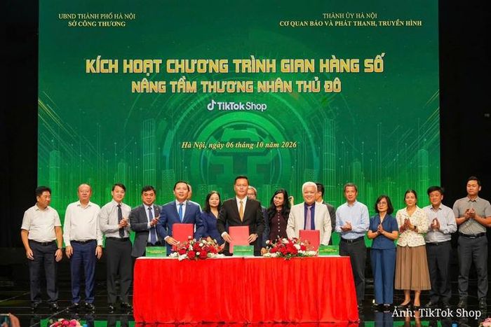 Lễ ký kết hợp tác chiến lược giữa TikTok Shop, Sở Công Thương Hà Nội và Cơ quan Báo và Phát thanh Truyền hình Hà Nội.