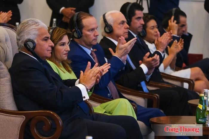 Tổng thống Panama José Raúl Mulino và Phu nhân dự Diễn đàn Doanh nghiệp Việt Nam - Panama.