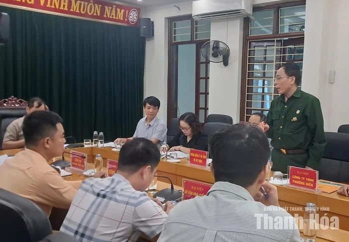 Ông Cao Duy Hồng, Giám đốc Công ty TNHH Phương Hiền phát biểu ý kiến tại buổi làm việc.