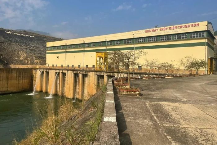 Vận hành hồ chứa Trung Sơn gắn với nhiệm vụ phát điện và điều tiết nước về hạ du.