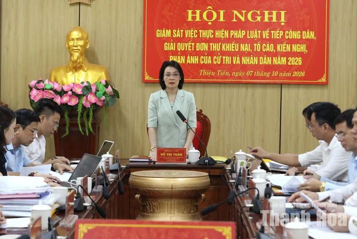 Phó Chủ tịch Thường trực Ủy ban MTTQ tỉnh Đỗ Thị Toán kết luận buổi giám sát.